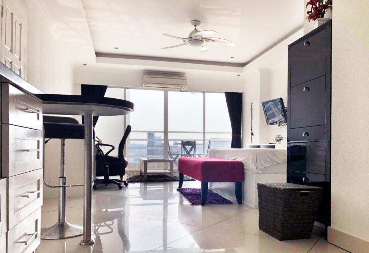 Hotel Vtsix At View Talay 6 Pattaya Exteriér fotografie