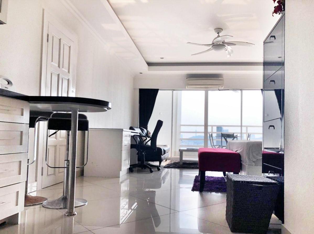 Hotel Vtsix At View Talay 6 Pattaya Exteriér fotografie