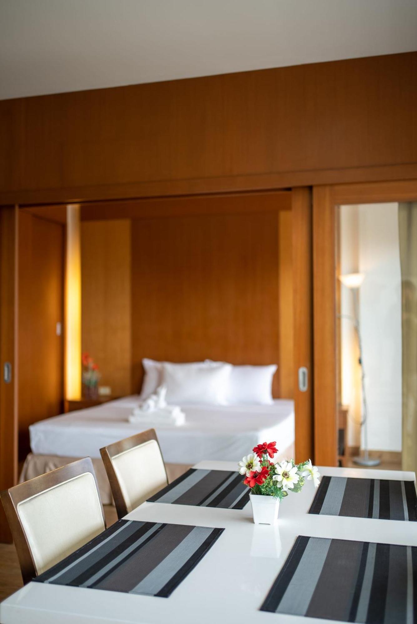 Hotel Vtsix At View Talay 6 Pattaya Exteriér fotografie