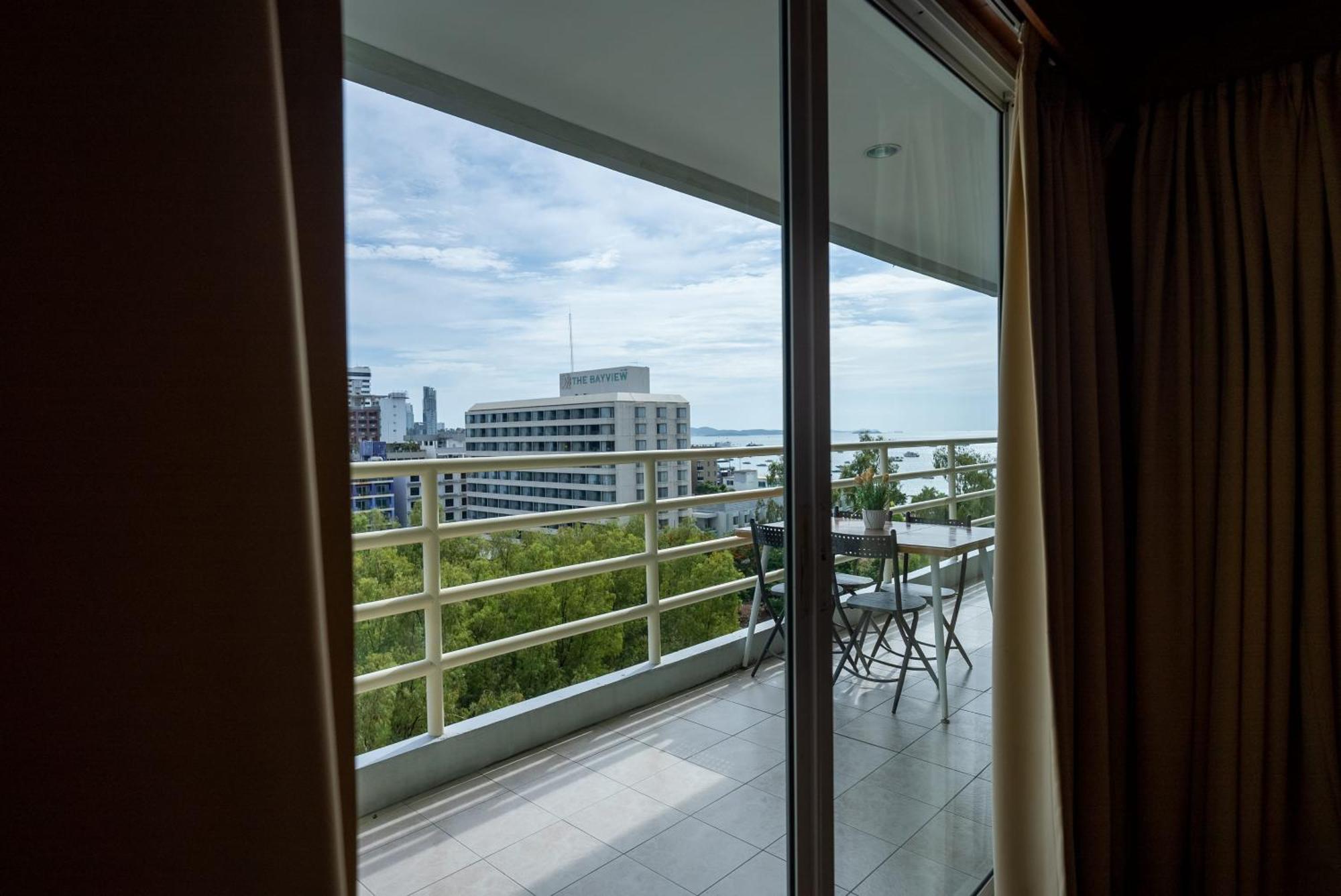 Hotel Vtsix At View Talay 6 Pattaya Exteriér fotografie