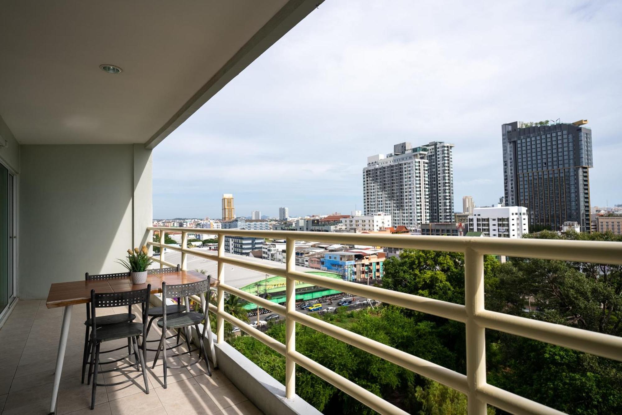 Hotel Vtsix At View Talay 6 Pattaya Exteriér fotografie